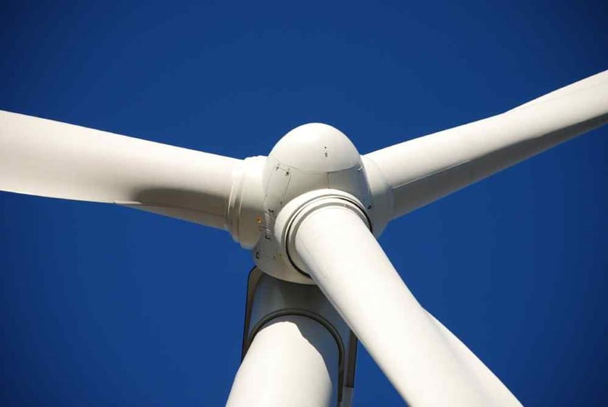 Vindenergi og vindmølleindustri illustreret med en vindmølle